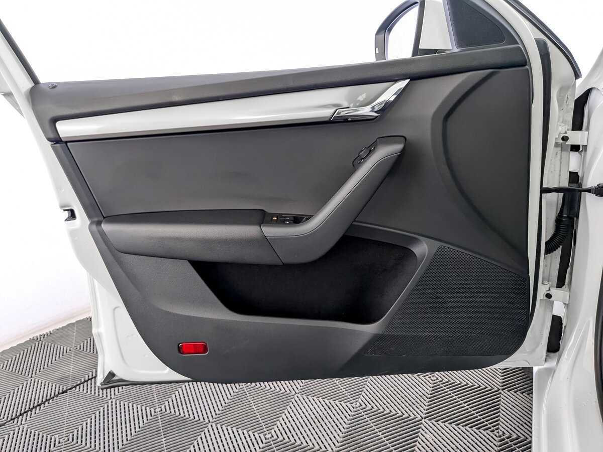 Skoda Octavia с пробегом — 2020 год. Фото: #14