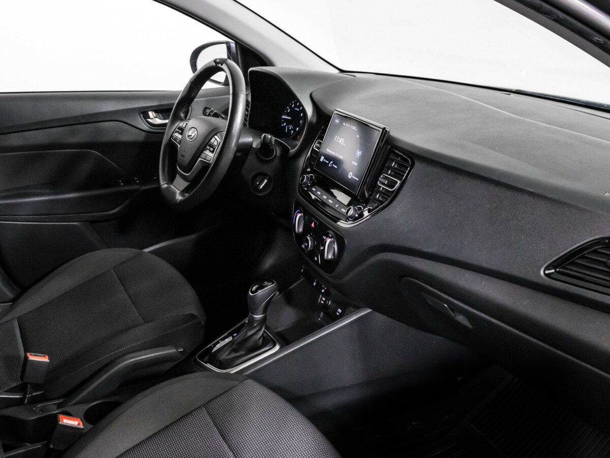 Hyundai Solaris с пробегом — 2021 год. Фото: #8