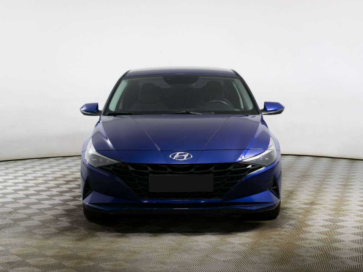 Hyundai Elantra с пробегом — 2021 год. Фото: #1