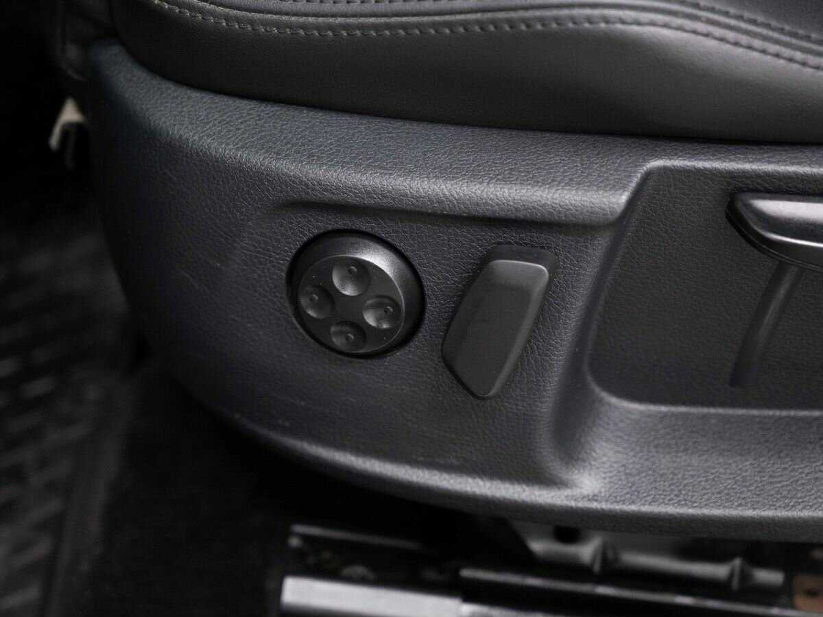 Volkswagen Passat CC с пробегом — 2013 год. Фото: #20