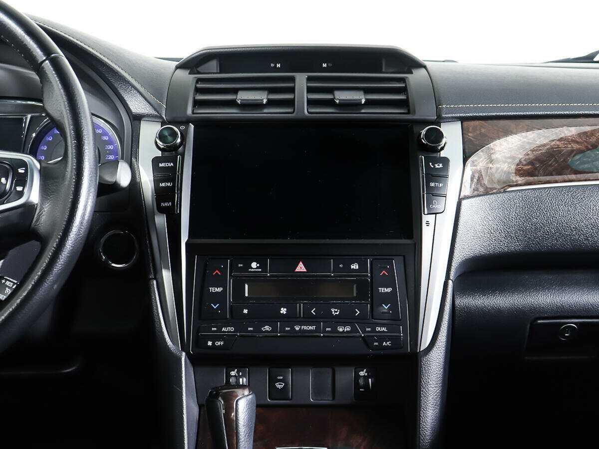 Toyota Camry с пробегом — 2017 год. Фото: #13