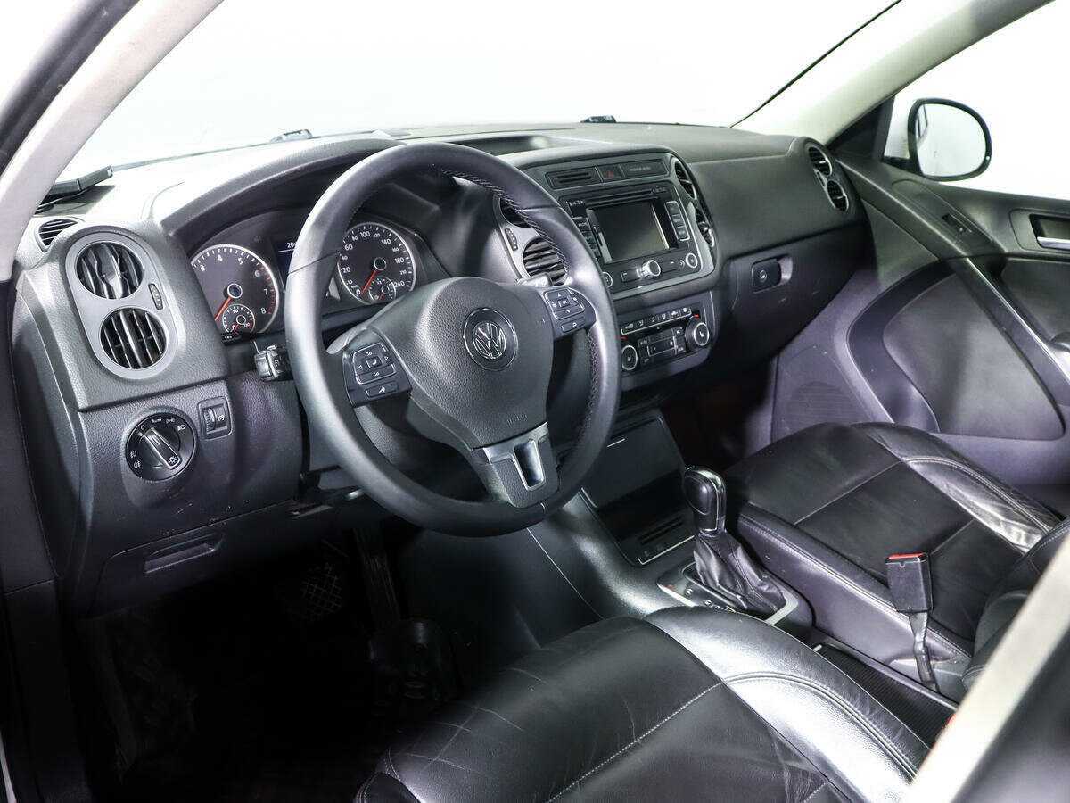 Volkswagen Tiguan с пробегом — 2012 год. Фото: #11