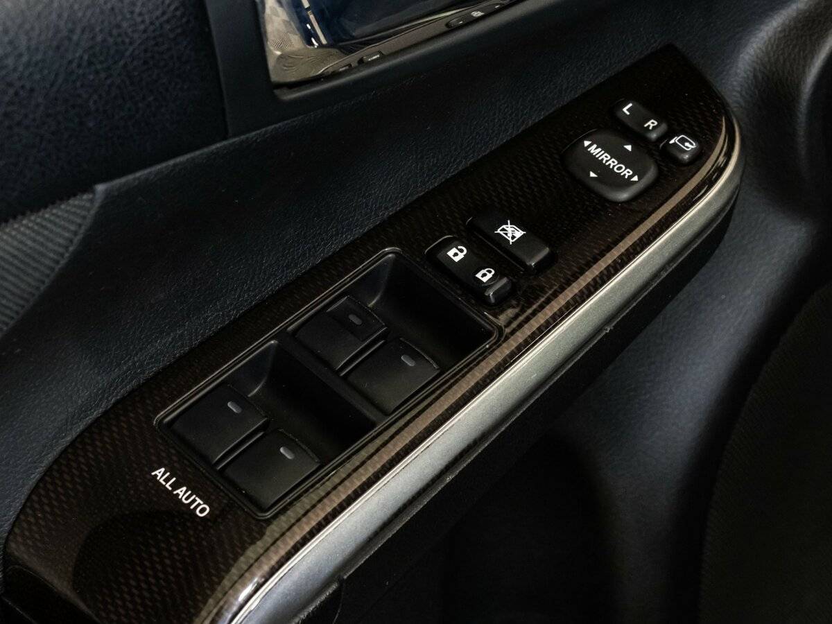 Toyota Camry с пробегом — 2017 год. Фото: #14