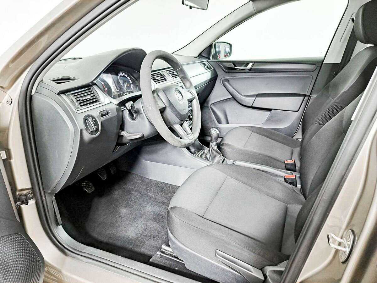 Skoda Rapid с пробегом — 2018 год. Фото: #10