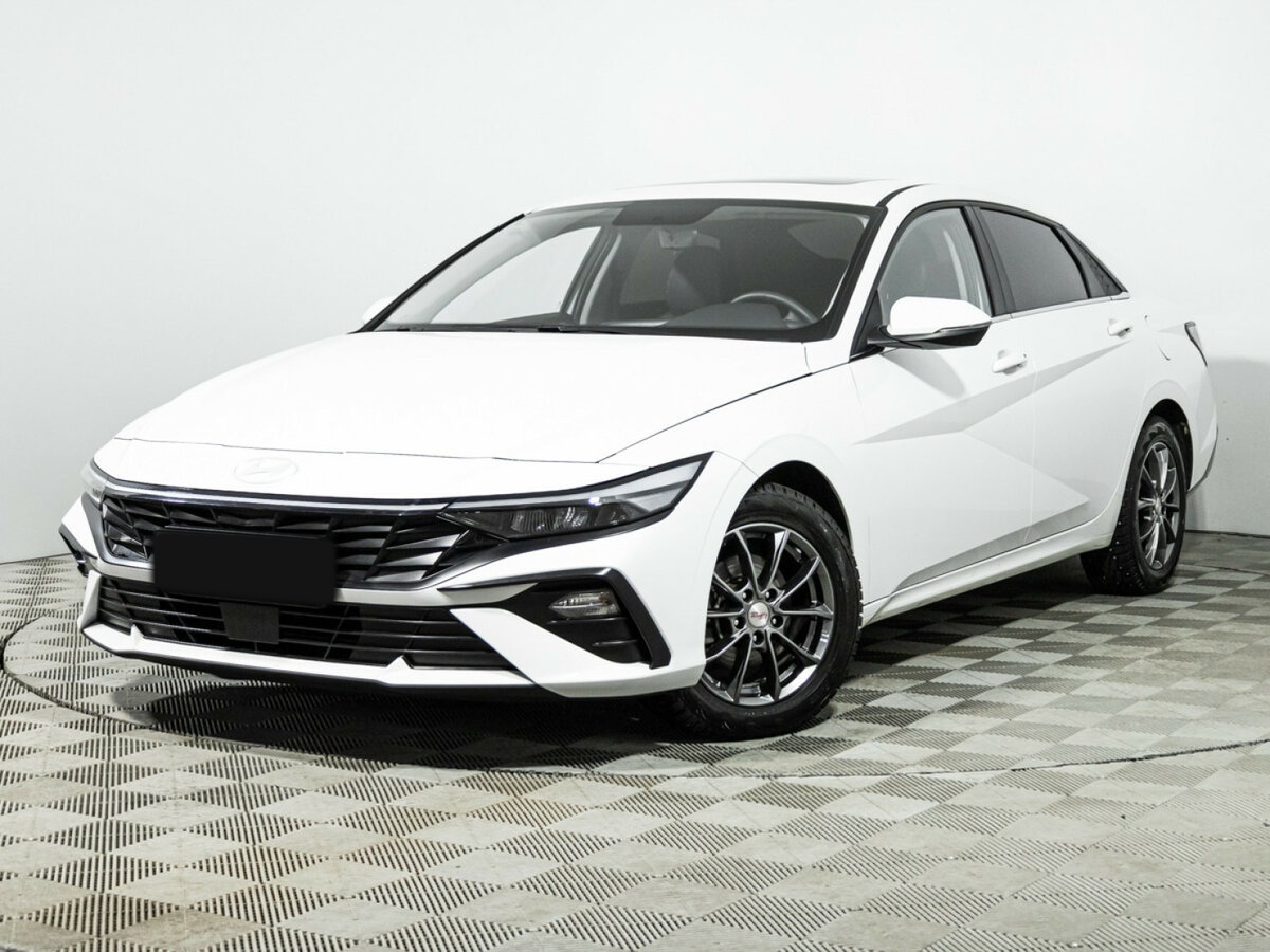 Hyundai Elantra с пробегом — 2023 год. Фото: #0
