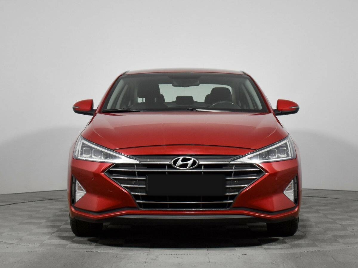 Hyundai Elantra с пробегом — 2019 год. Фото: #1