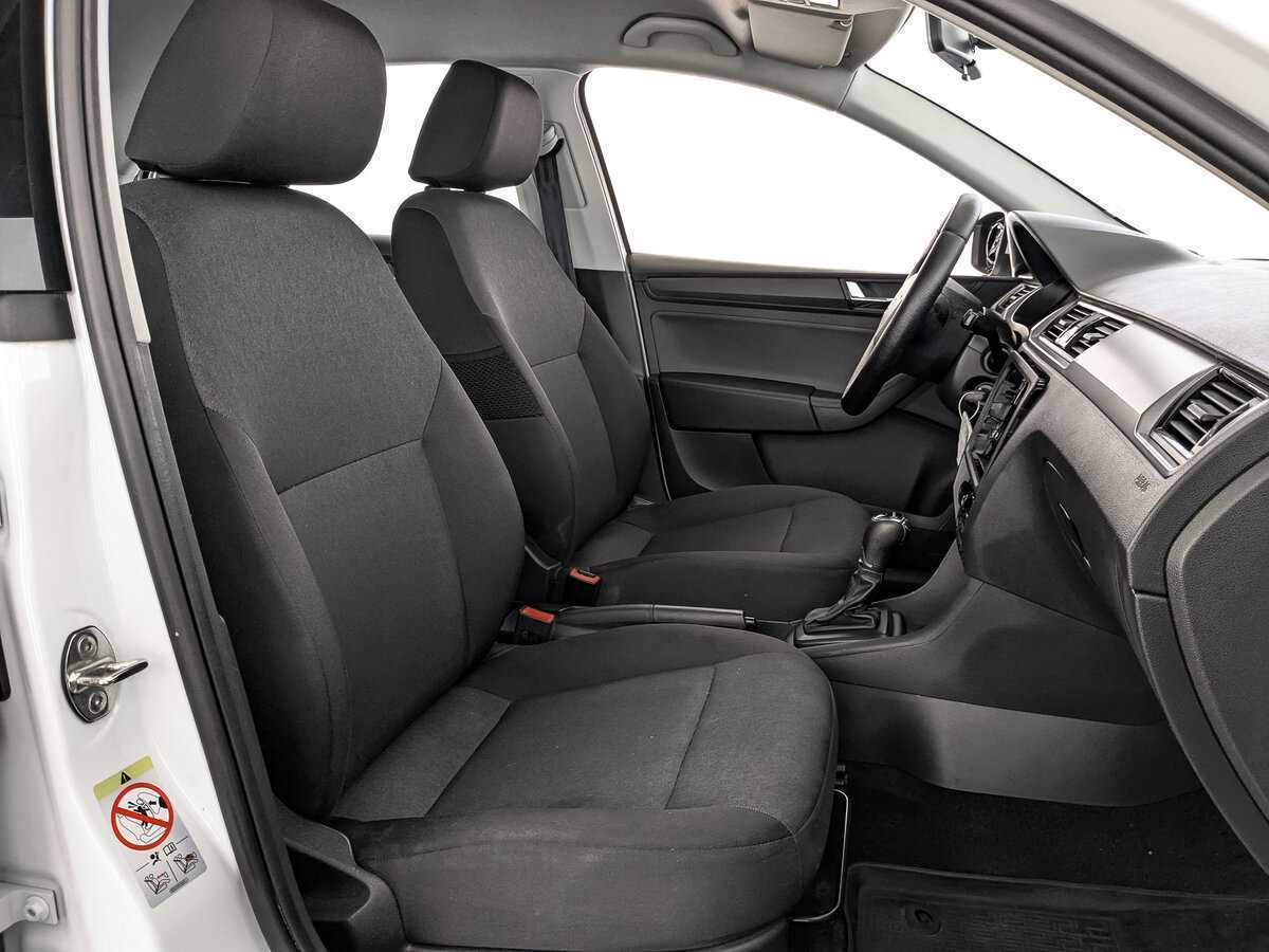 Skoda Rapid с пробегом — 2019 год. Фото: #19
