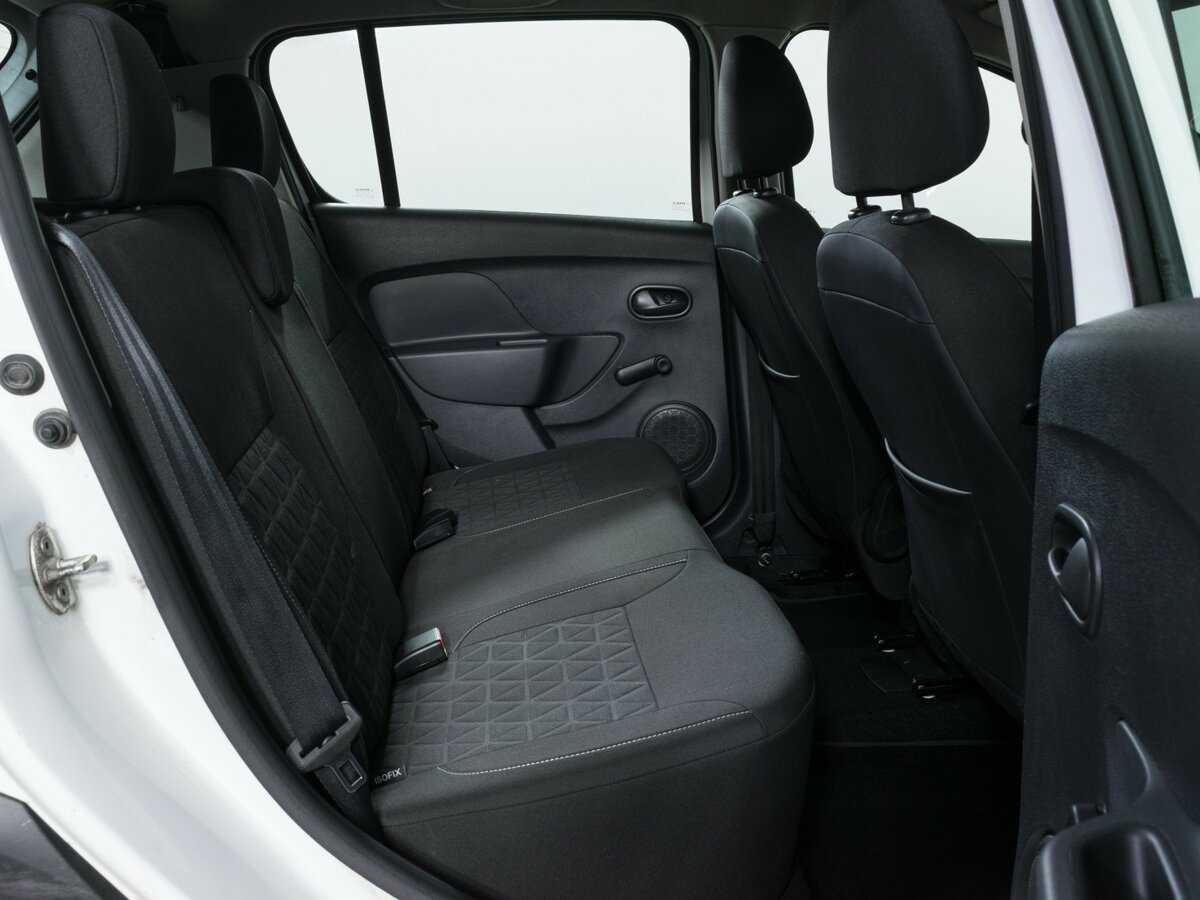 Renault Sandero с пробегом — 2018 год. Фото: #10