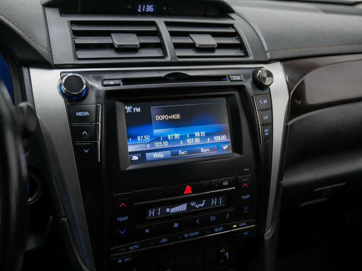 Toyota Camry с пробегом — 2015 год. Фото: #22