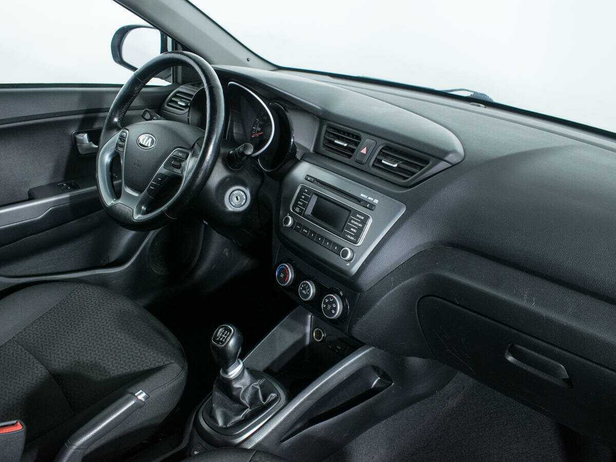 Kia Rio с пробегом — 2015 год. Фото: #8