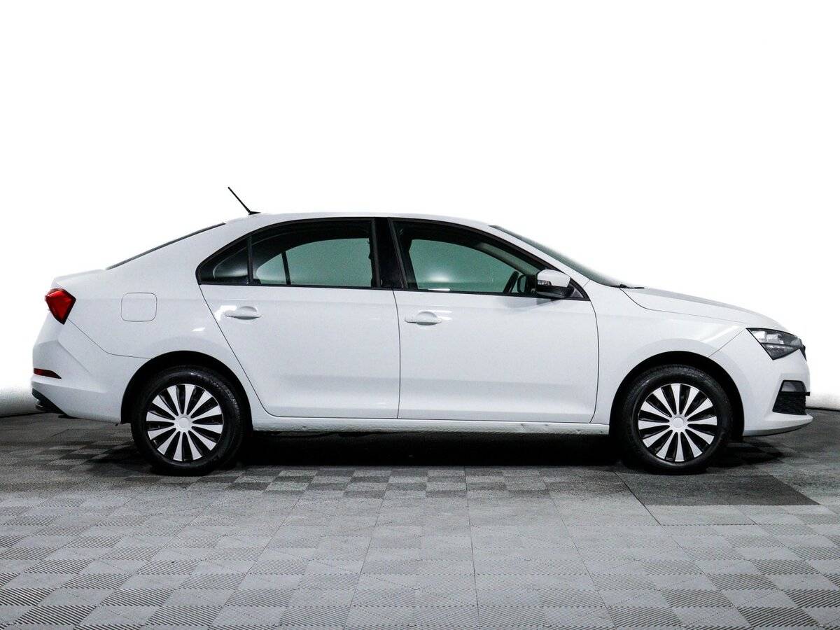 Skoda Rapid с пробегом — 2021 год. Фото: #3