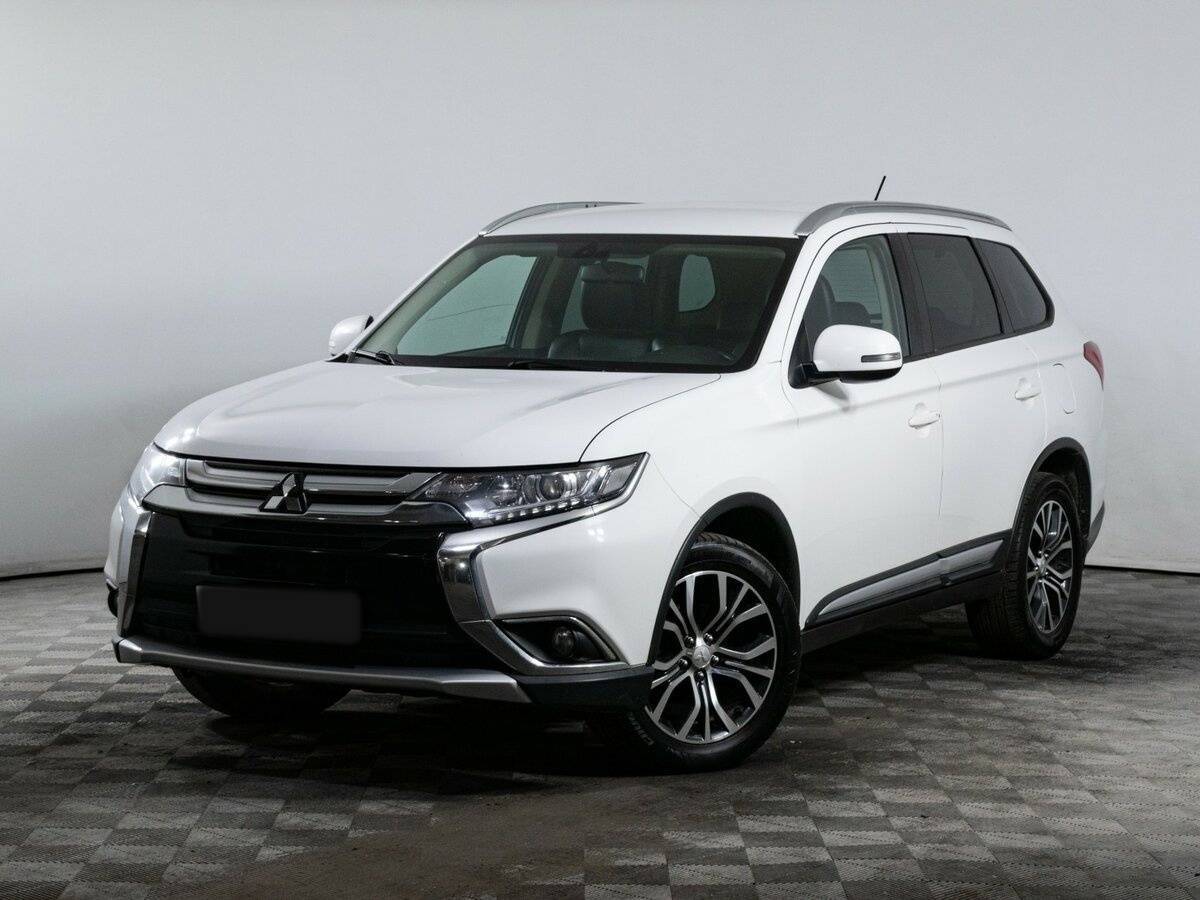 Mitsubishi Outlander с пробегом — 2016 год. Фото: #0