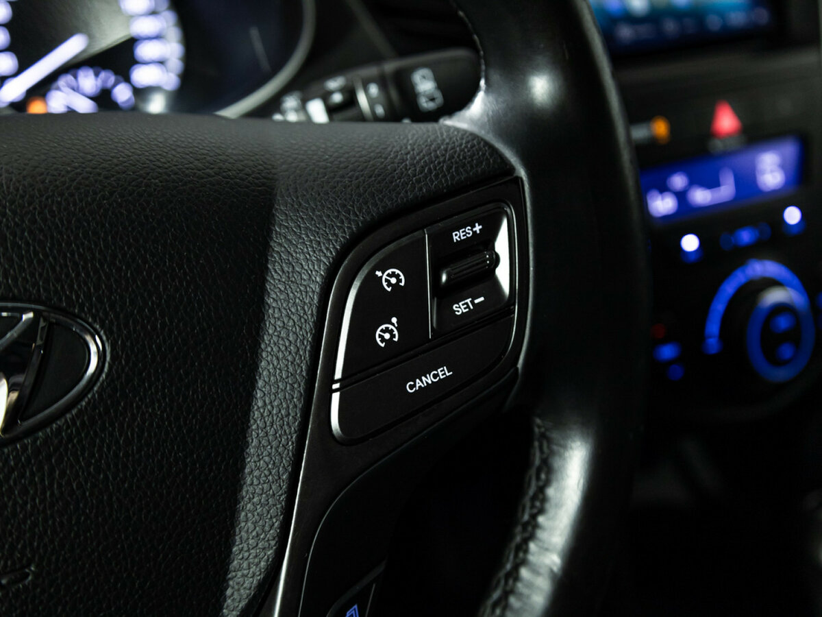 Hyundai Santa Fe с пробегом — 2017 год. Фото: #14