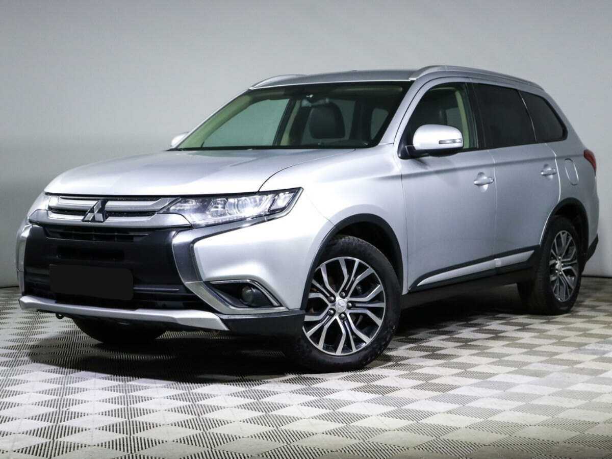 Mitsubishi Outlander с пробегом — 2017 год. Посмотреть фото
