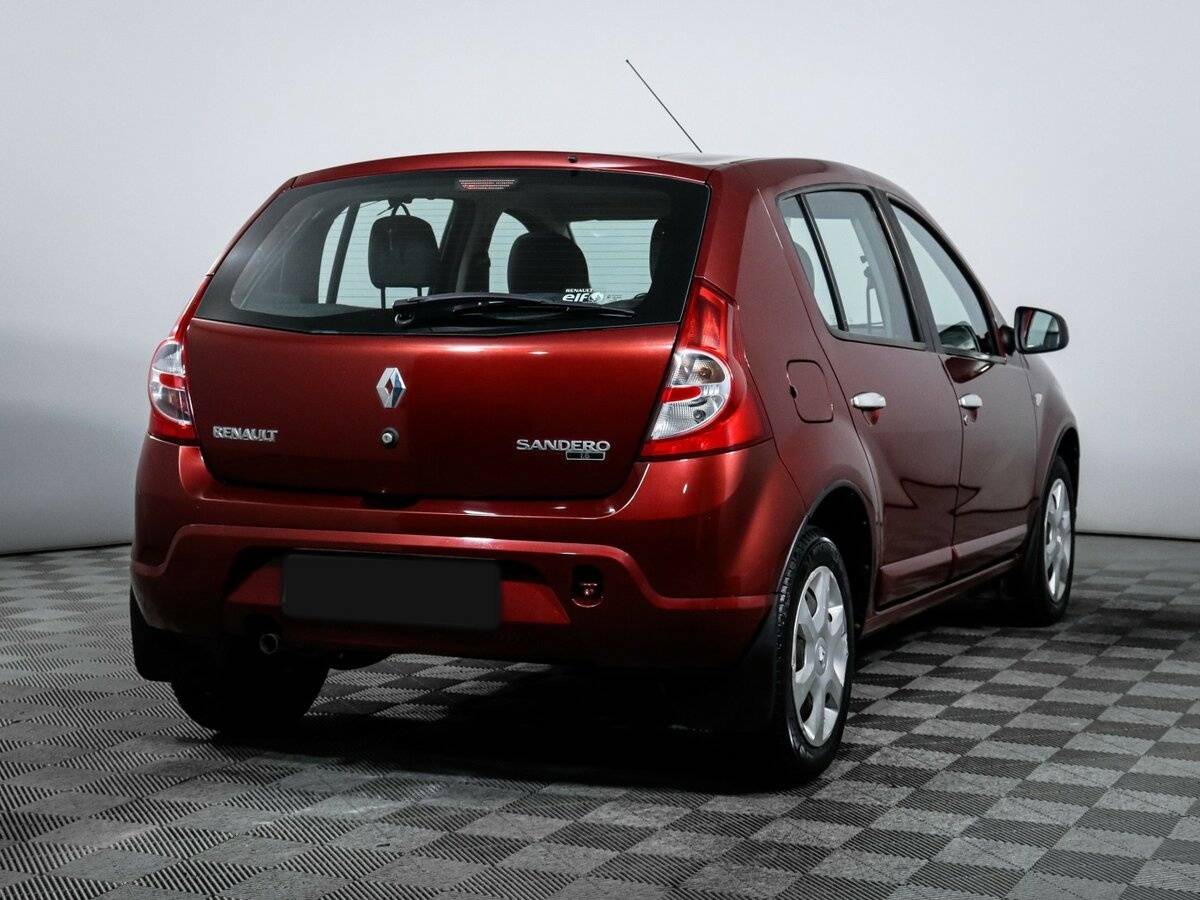Renault Sandero с пробегом — 2012 год. Фото: #3