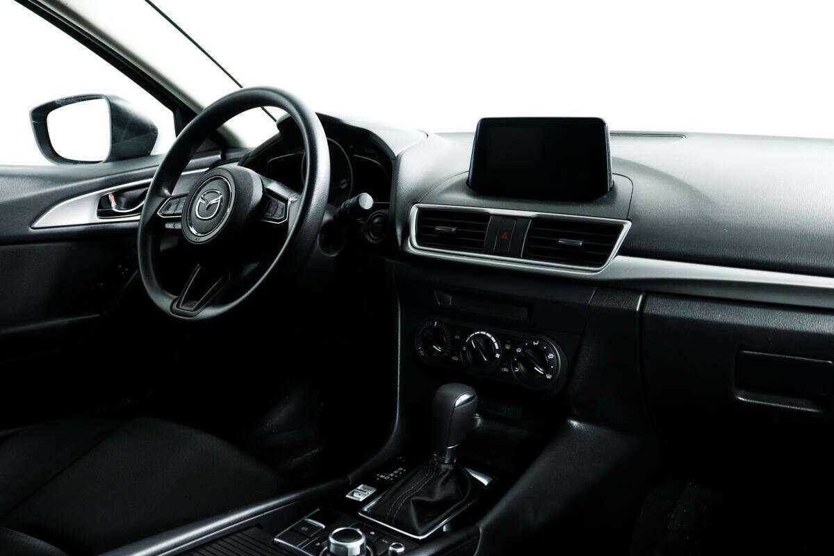 Mazda 3 с пробегом — 2016 год. Фото: #8