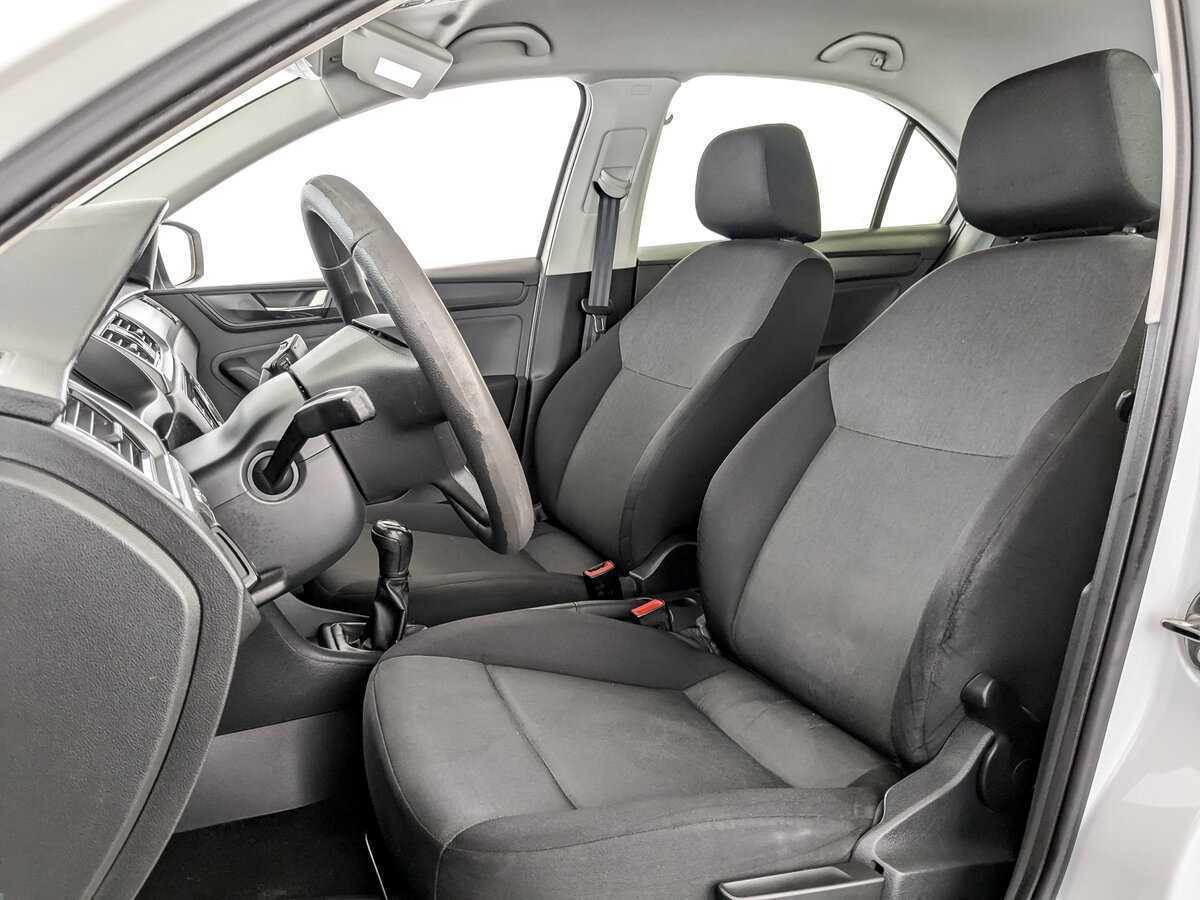 Skoda Rapid с пробегом — 2019 год. Фото: #19