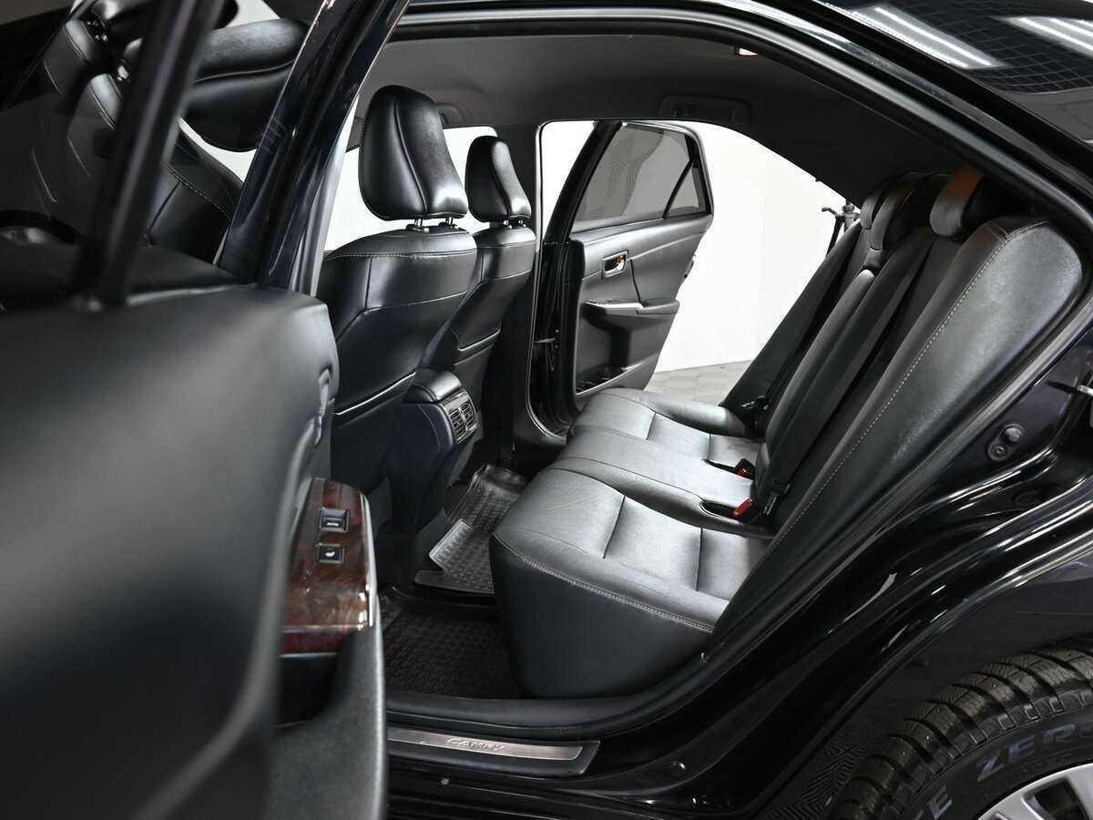 Toyota Camry с пробегом — 2015 год. Фото: #5