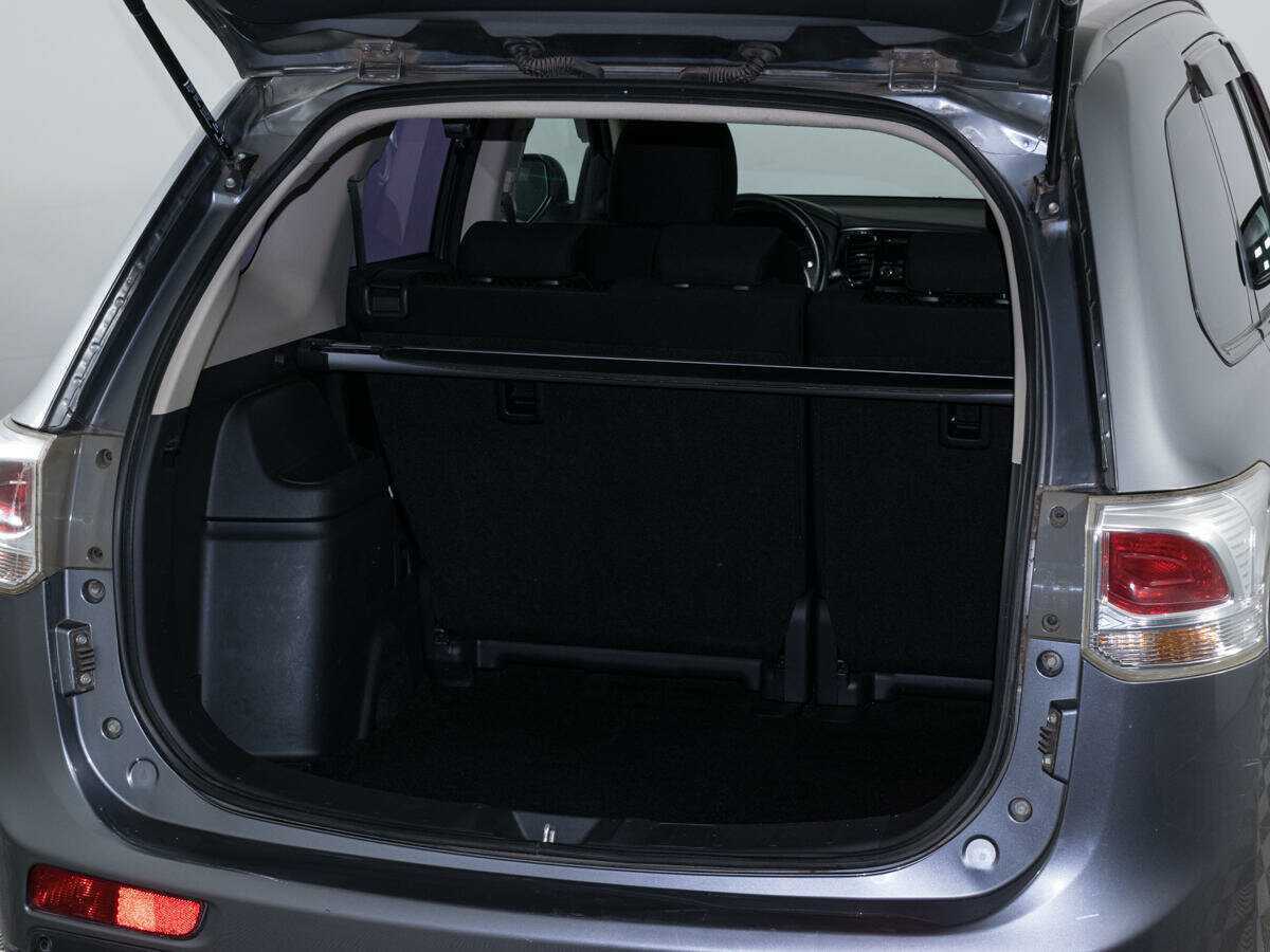 Mitsubishi Outlander с пробегом — 2012 год. Фото: #8