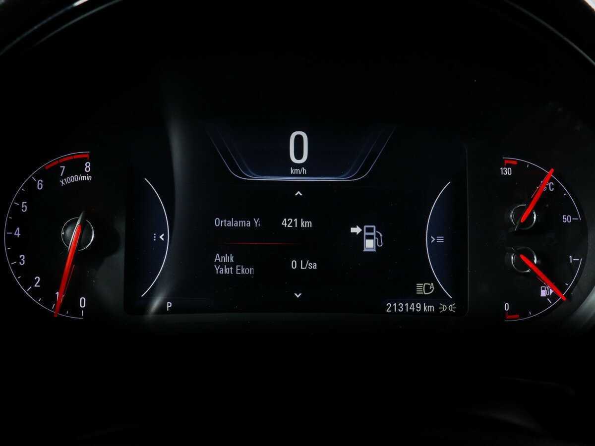 Opel Insignia с пробегом — 2013 год. Фото: #10