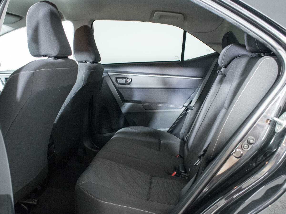 Toyota Corolla с пробегом — 2013 год. Фото: #9