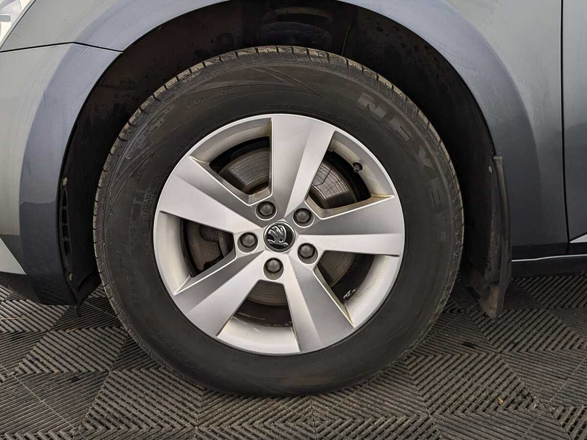 Skoda Superb с пробегом — 2018 год. Фото: #11