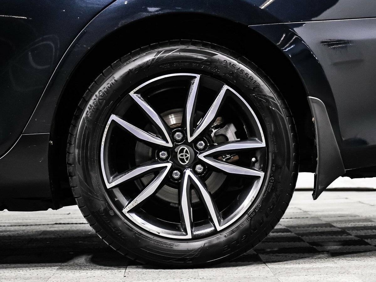 Toyota Camry с пробегом — 2017 год. Фото: #12