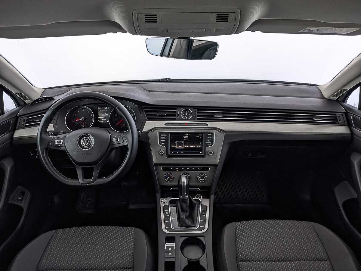 Volkswagen Passat с пробегом — 2017 год. Фото: #13