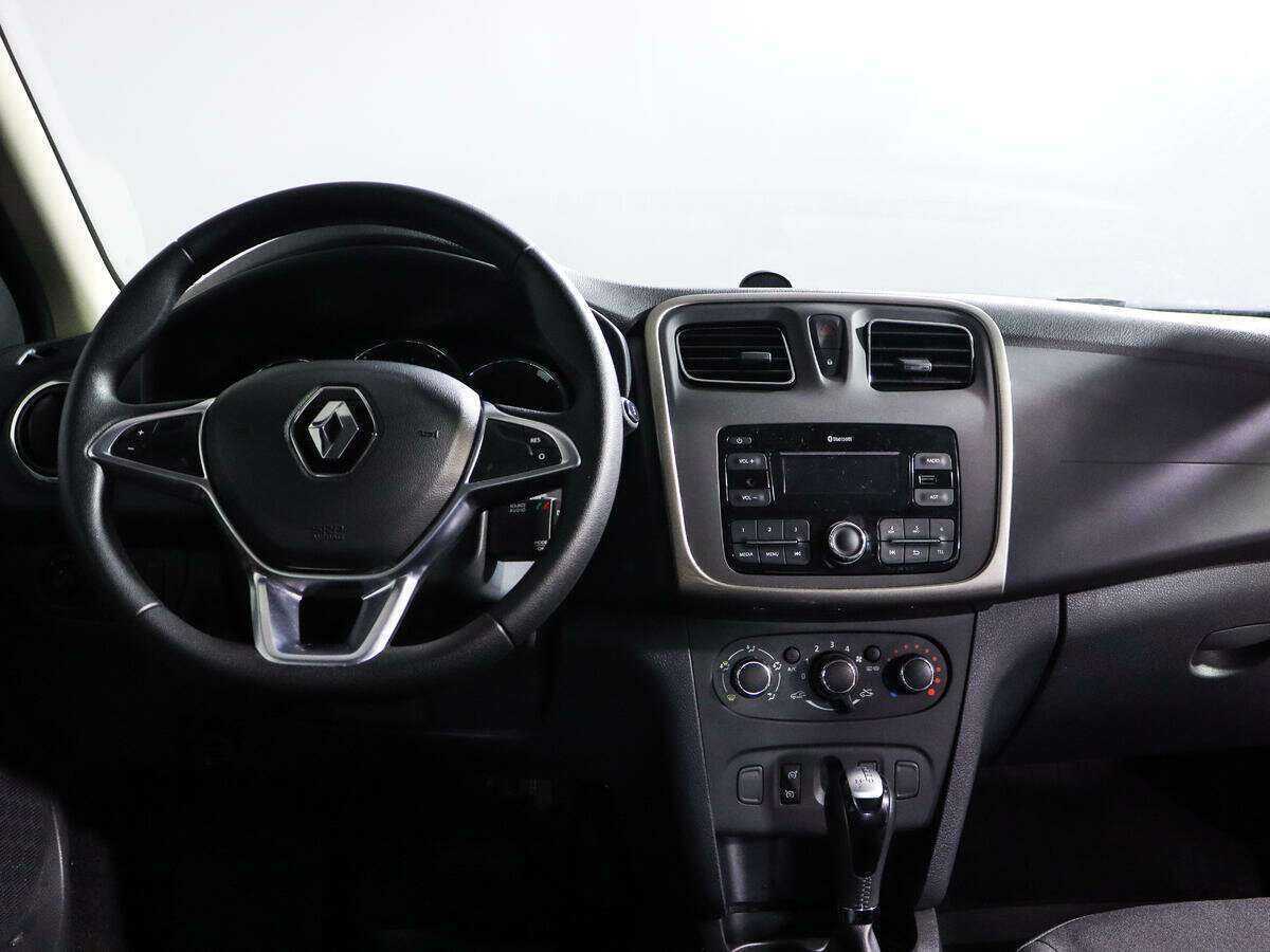Renault Sandero с пробегом — 2020 год. Фото: #9