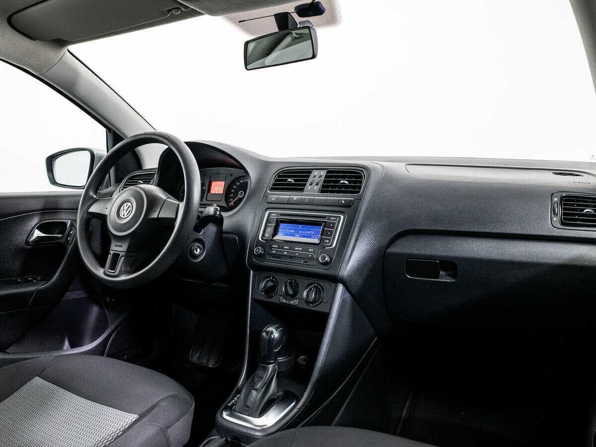Volkswagen Polo с пробегом — 2014 год. Фото: #8