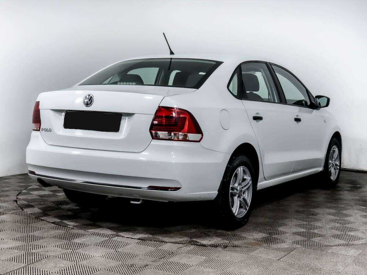 Volkswagen Polo с пробегом — 2015 год. Фото: #3