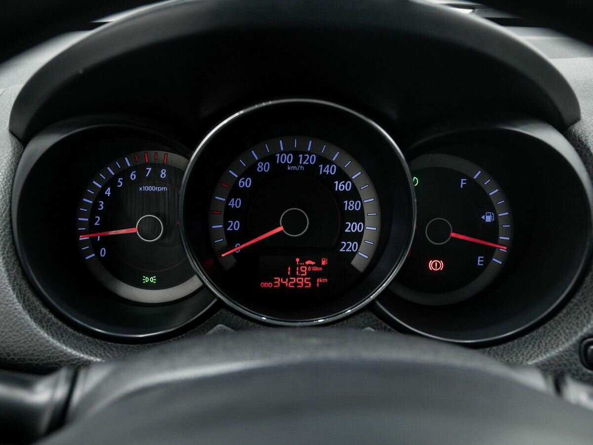 Kia Cerato с пробегом — 2012 год. Фото: #18