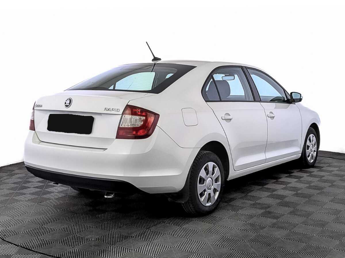 Skoda Rapid с пробегом — 2019 год. Фото: #4