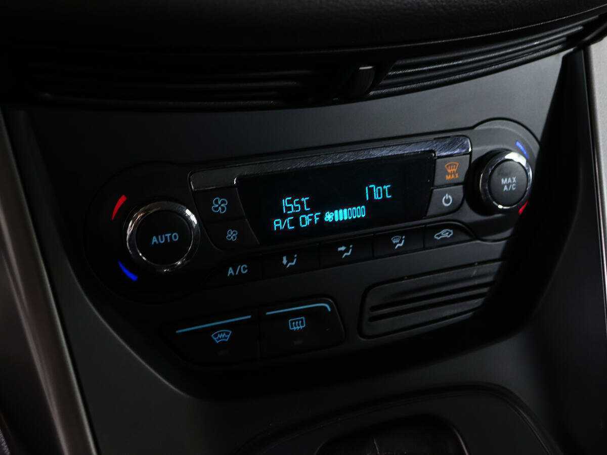 Ford Kuga с пробегом — 2015 год. Фото: #14