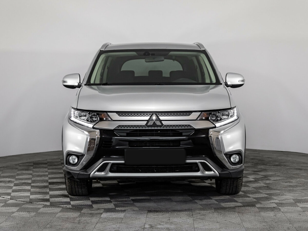 Mitsubishi Outlander с пробегом — 2019 год. Фото: #1