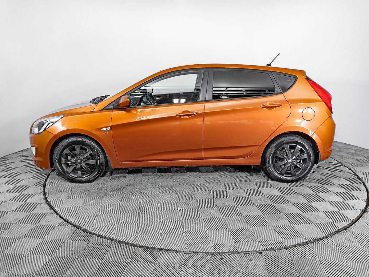 Hyundai Solaris с пробегом — 2014 год. Фото: #7