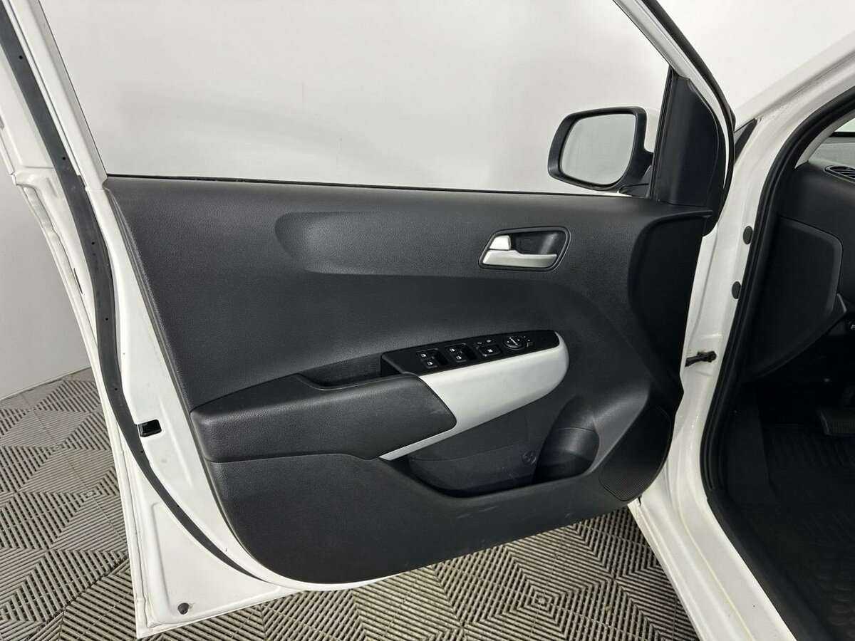 Kia Picanto с пробегом — 2018 год. Фото: #6