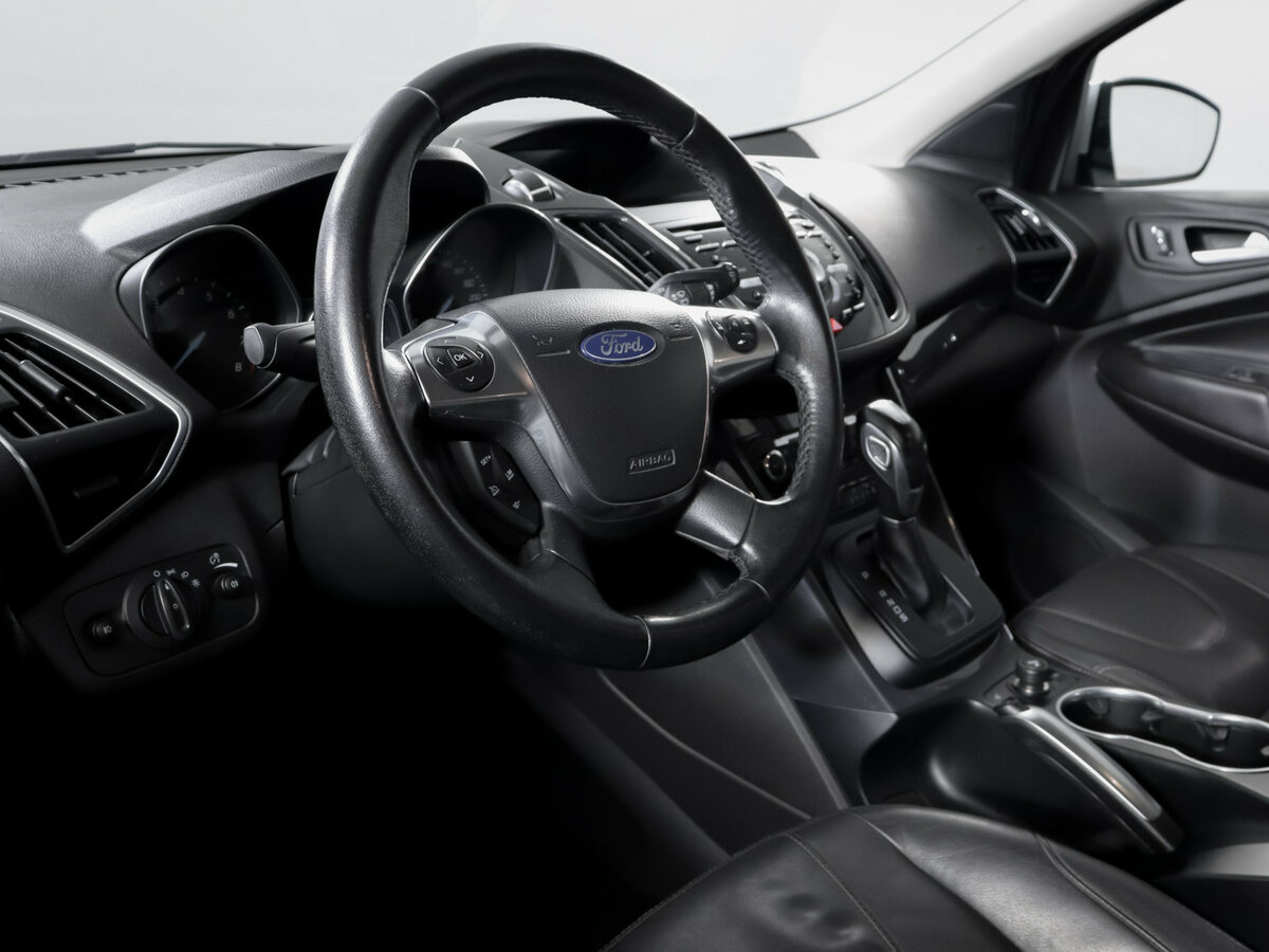 Ford Kuga с пробегом — 2013 год. Фото: #11