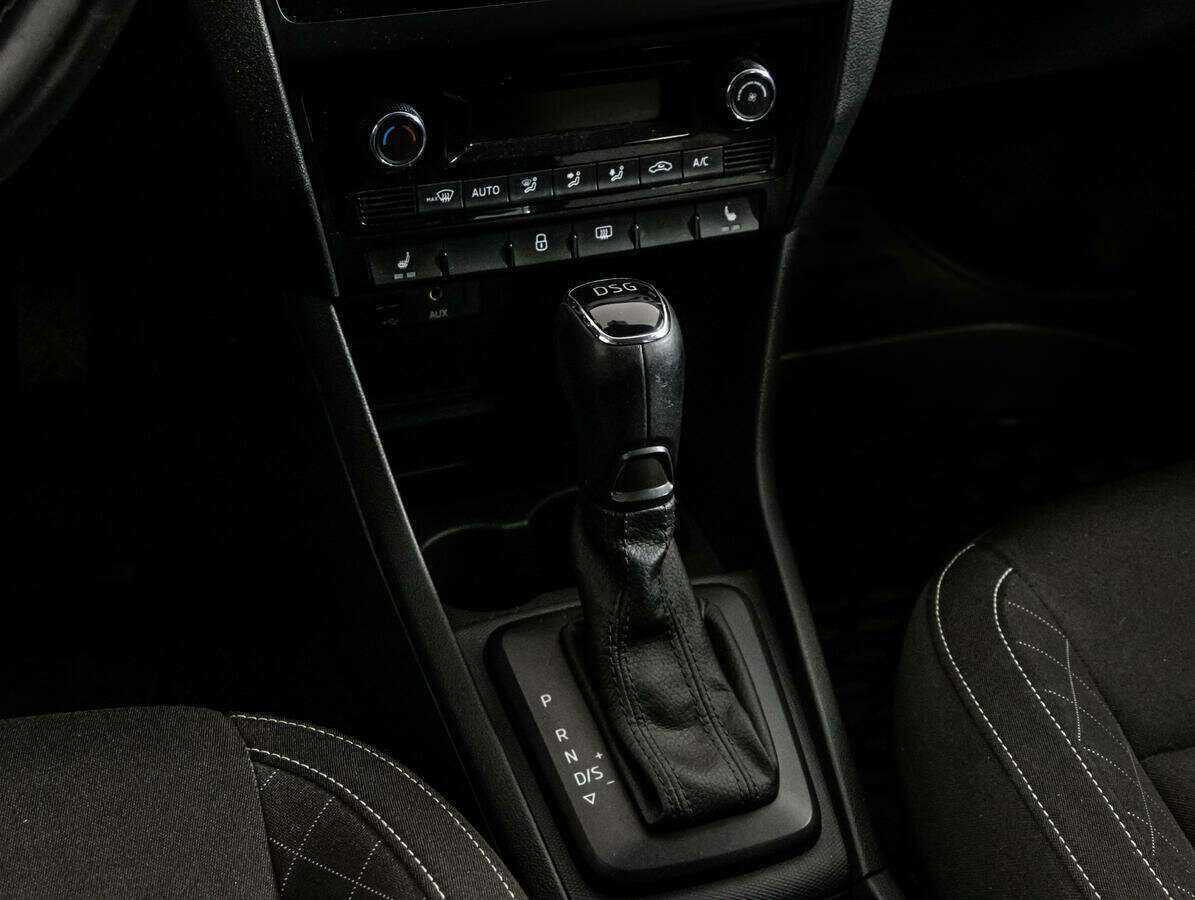 Skoda Rapid с пробегом — 2017 год. Фото: #10