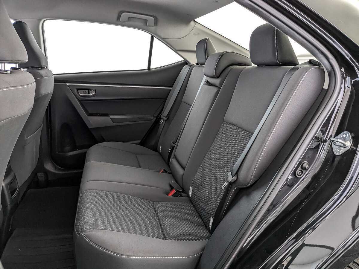 Toyota Corolla с пробегом — 2017 год. Фото: #13