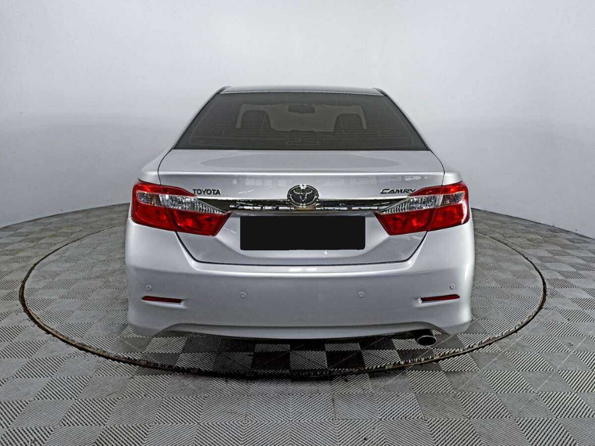 Toyota Camry с пробегом — 2012 год. Фото: #5