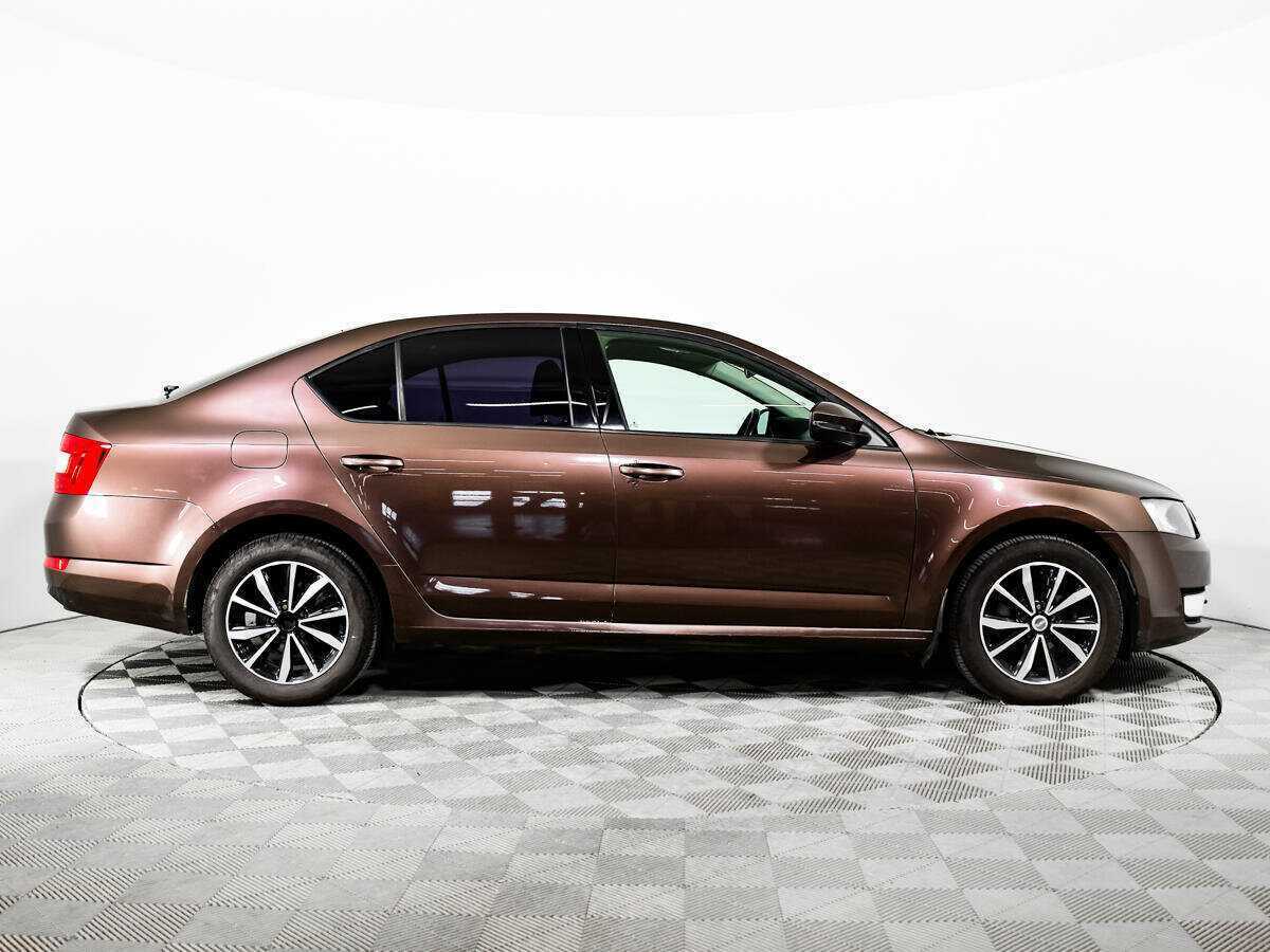 Skoda Octavia с пробегом — 2013 год. Фото: #3