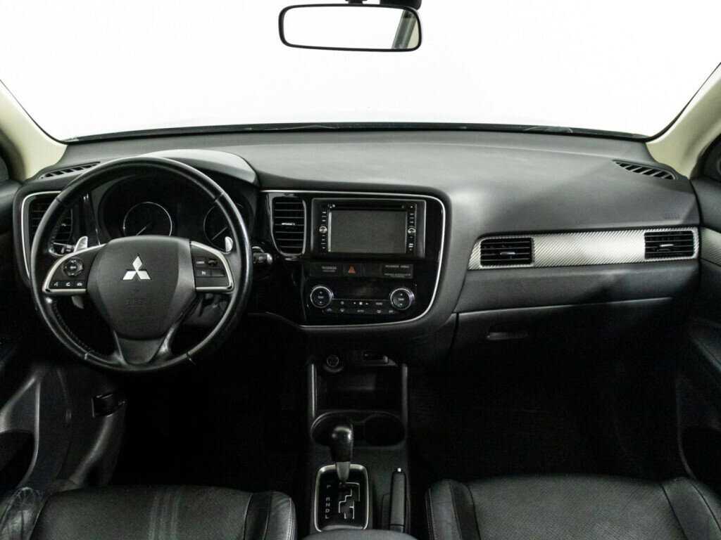 Mitsubishi Outlander с пробегом — 2013 год. Фото: #12