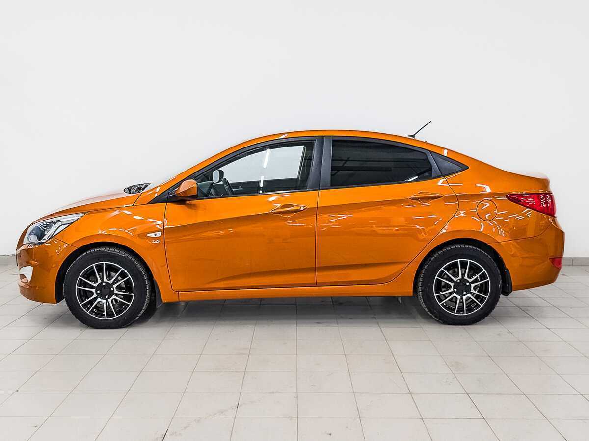 Hyundai Solaris с пробегом — 2015 год. Фото: #7