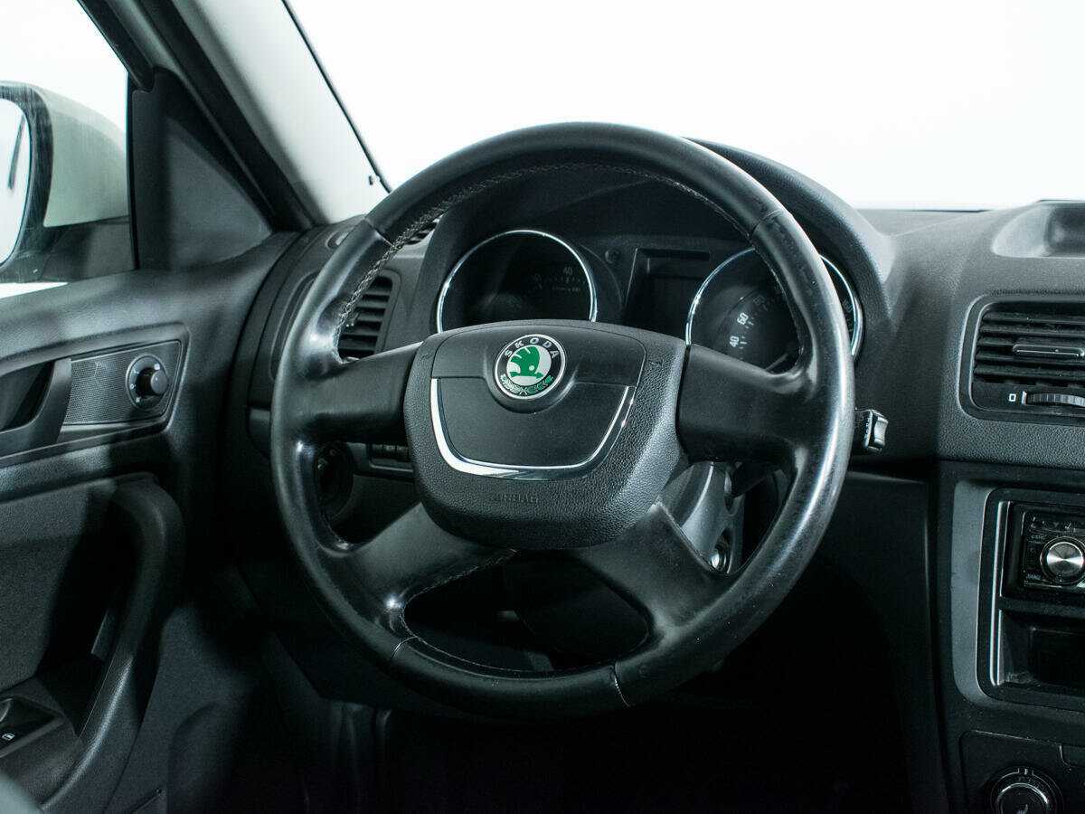 Skoda Yeti с пробегом — 2012 год. Фото: #13