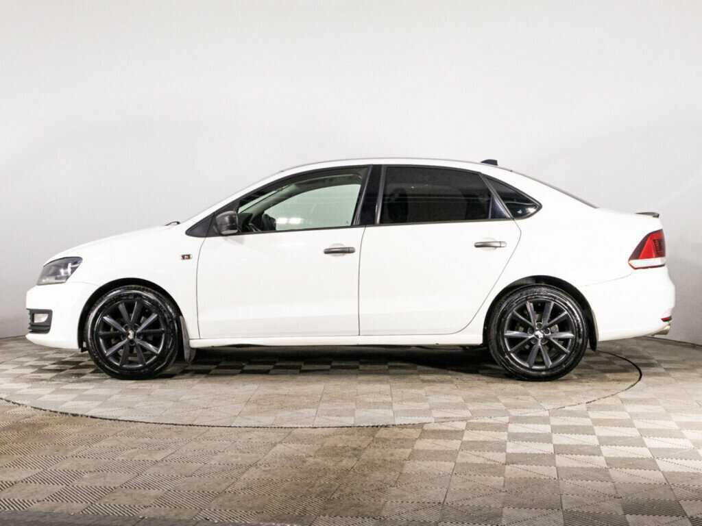 Volkswagen Polo с пробегом — 2015 год. Фото: #7