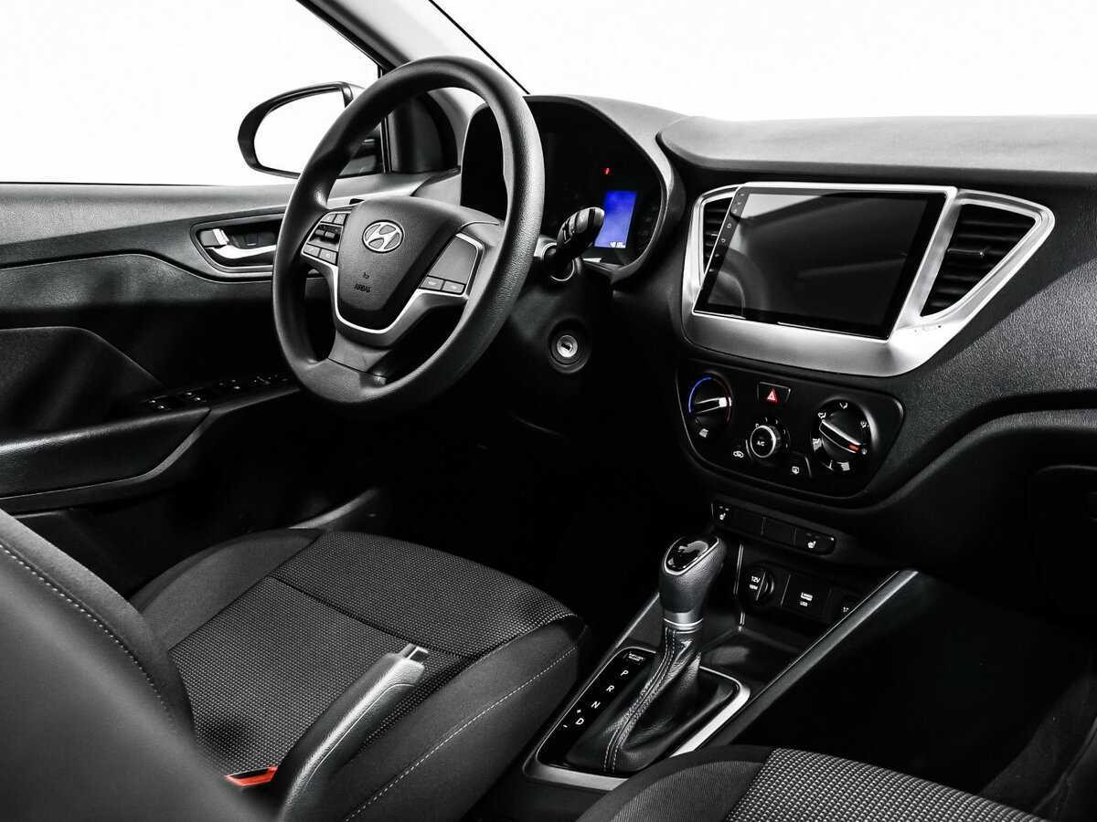 Hyundai Solaris с пробегом — 2021 год. Фото: #8