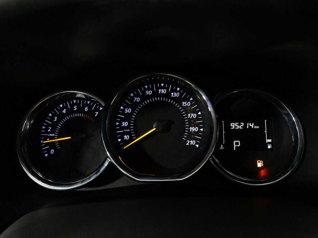 Renault Sandero с пробегом — 2019 год. Фото: #11