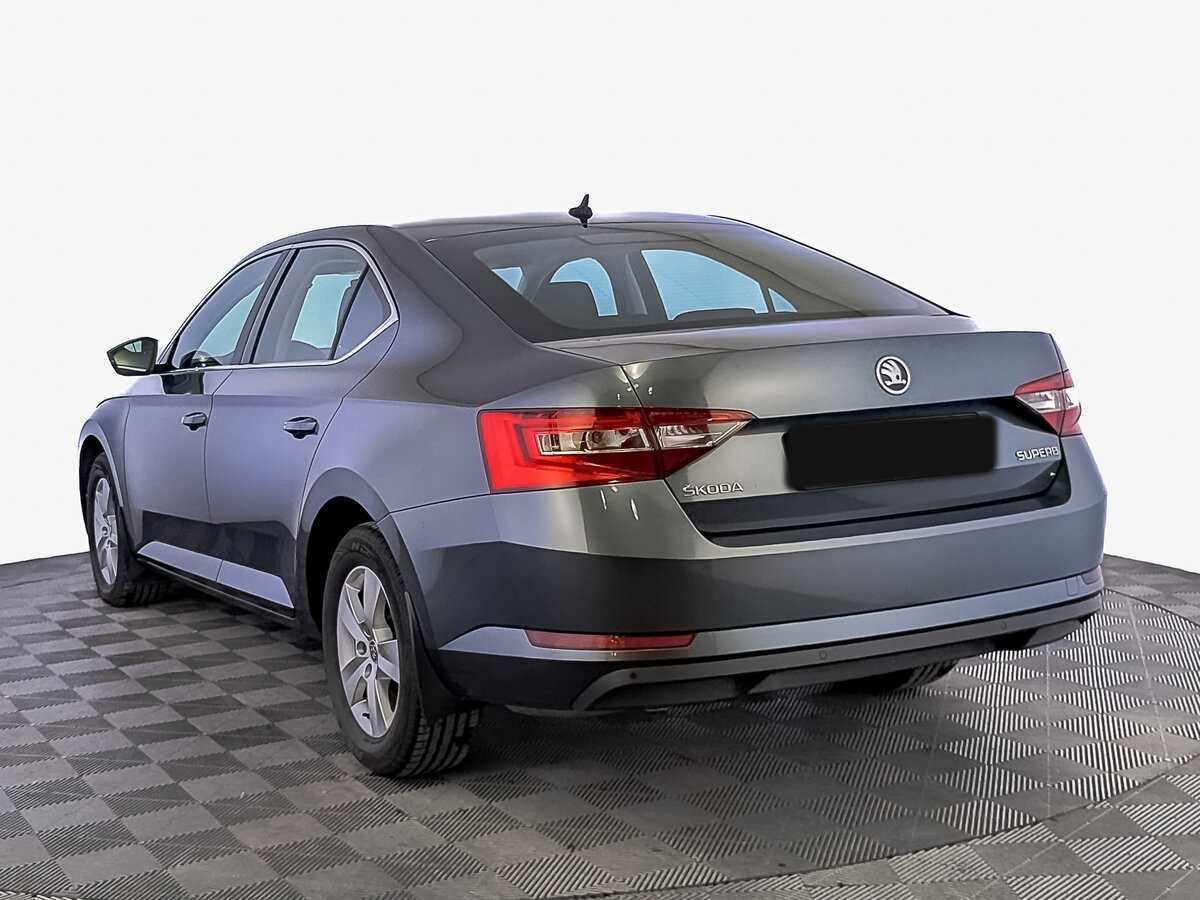 Skoda Superb с пробегом — 2018 год. Фото: #6