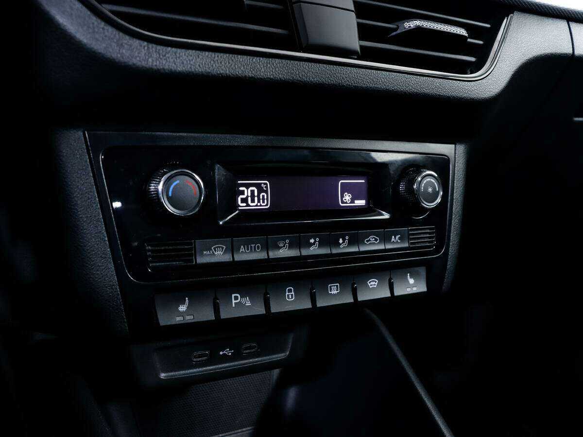 Volkswagen Polo с пробегом — 2022 год. Фото: #11